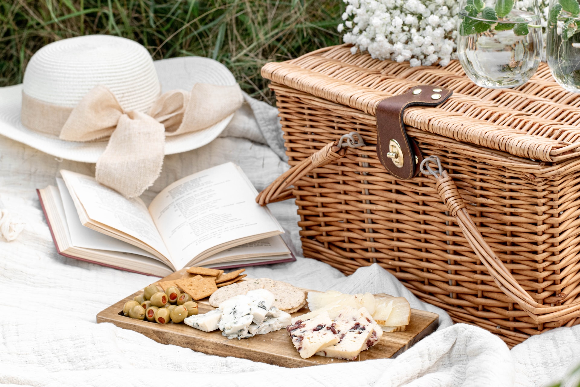 Что взять с собой на пикник🧀🥐 | invme